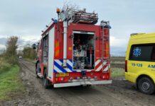 Hulpdiensten bevrijden man in modderige sloot Ritthem