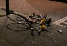 Politie neemt fietser mee na aanrijding op Bloemenlaan