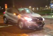 Aanrijding tussen twee auto’s op President Rooseveltlaan
