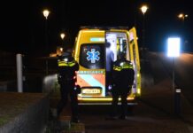 Man onder invloed valt in Koopmanshaven, hulpdiensten rukken uit