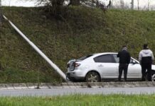 Auto slaat over de kop op Nieuwe Vlissingseweg, bestuurder mogelijk onder invloed