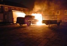 Autobrand zorgt voor ontruiming woningen aan Vincent van Goghlaan