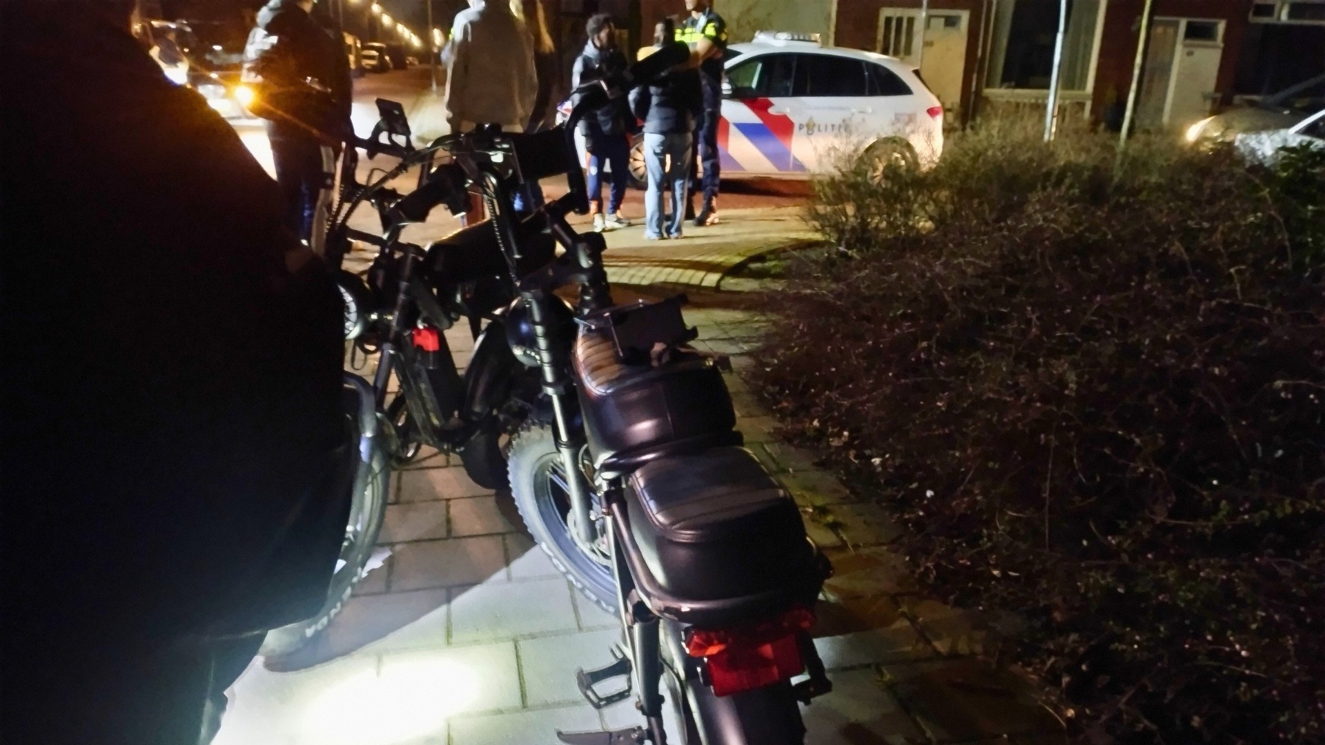 Minderjarige fatbiker aangereden op Van der Helstlaan