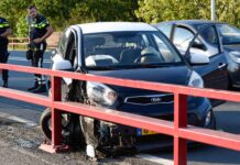 Ongeval met twee auto’s op Sloebrug, flinke schade aan Kia