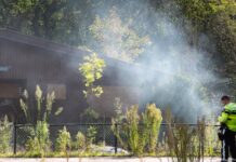 Brand in verlaten bungalow op terrein Kanovijver in Vlissingen